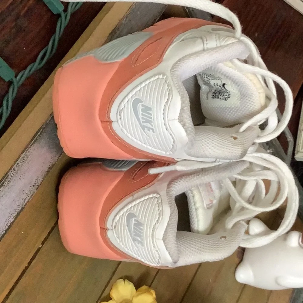 NIKE Kids White and Coral Athletic Sneakers - Picture 2 of 4